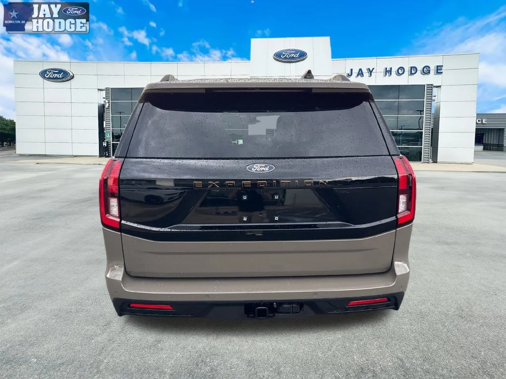 New 2027 Marsh Gray Ford Tremor® image 6