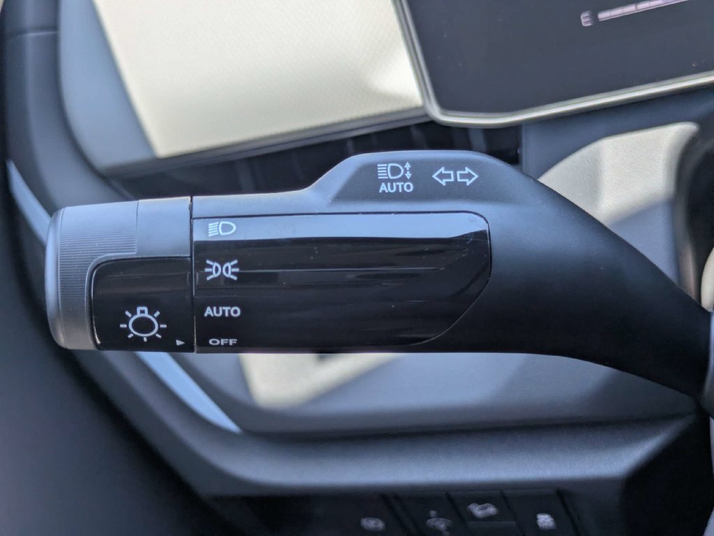 New 2027 Iceberg Green Kia S image 27