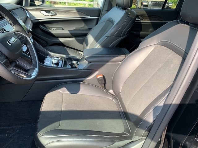 New 2027 High Gloss Black Jeep Laredo Altitude image 12