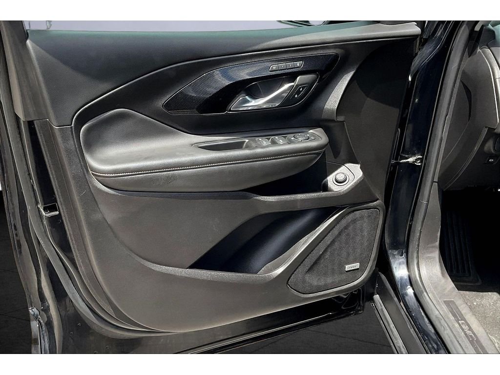 Used 2024 Ebony Twilight Metallic GMC AT4 image 16