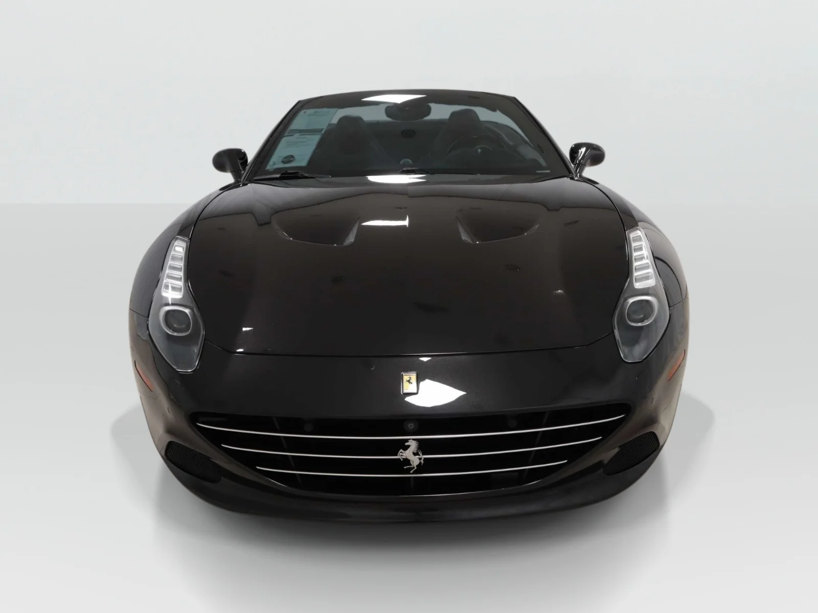 2016 Ferrari California T Base - Photo 44