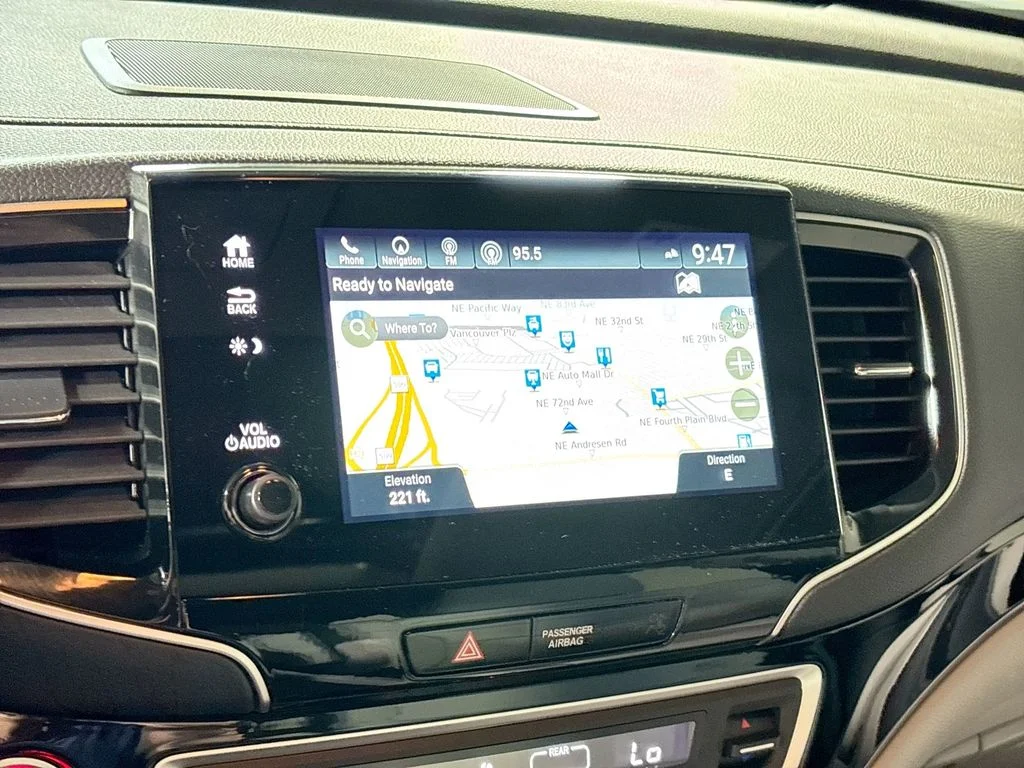Used 2021  Honda Touring image 16