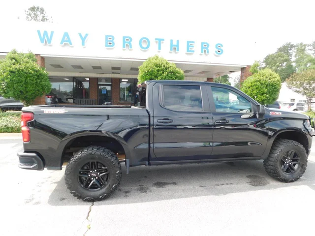 2021 Chevrolet Silverado 1500 4WD CREW CAB 147 in LT TRAI
