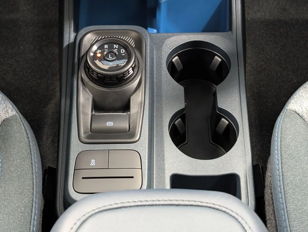 New 2026 Carbonized Gray Metallic Ford XLT image 7