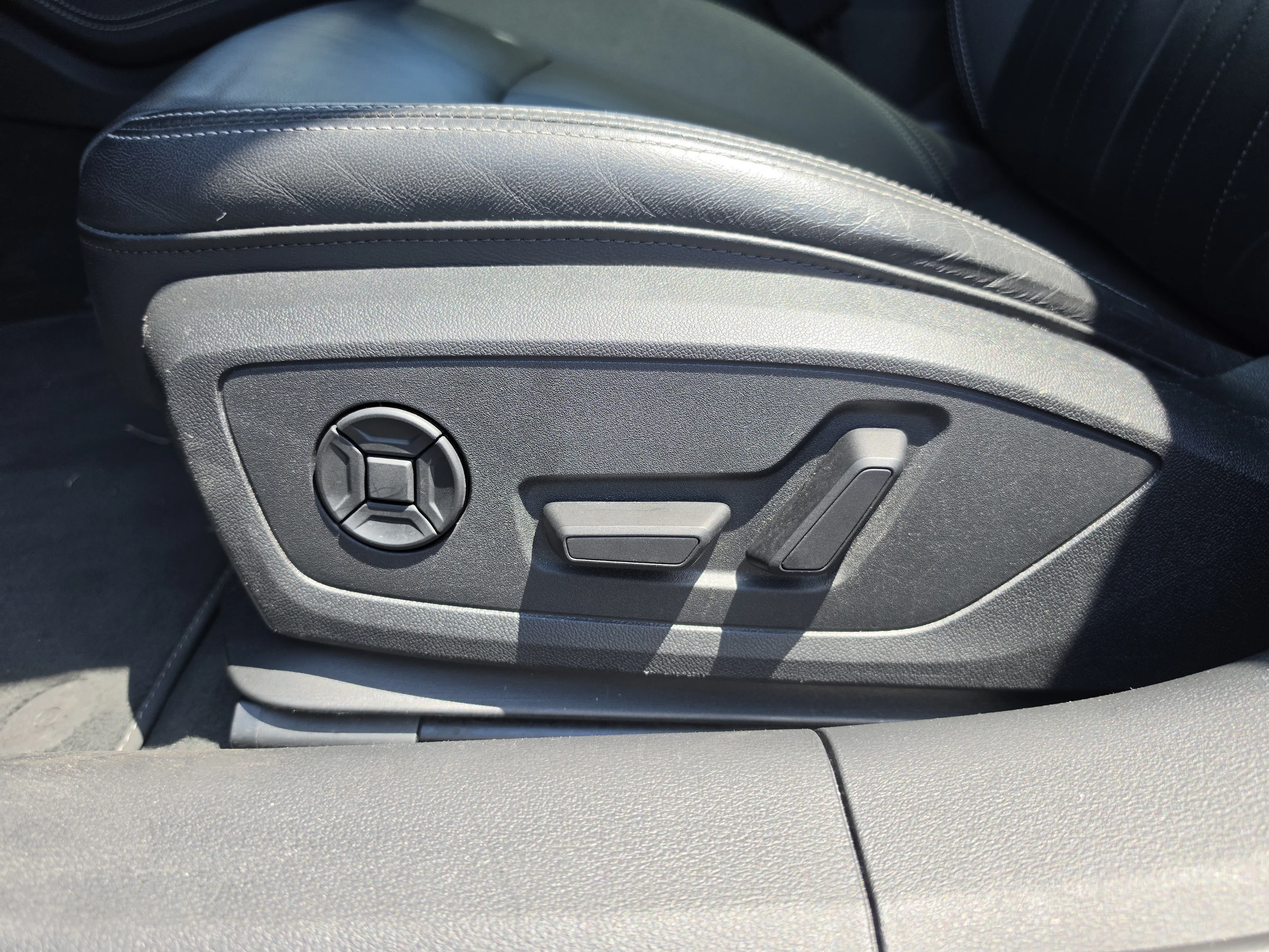 Used 2024 Black Audi Premium Plus image 25