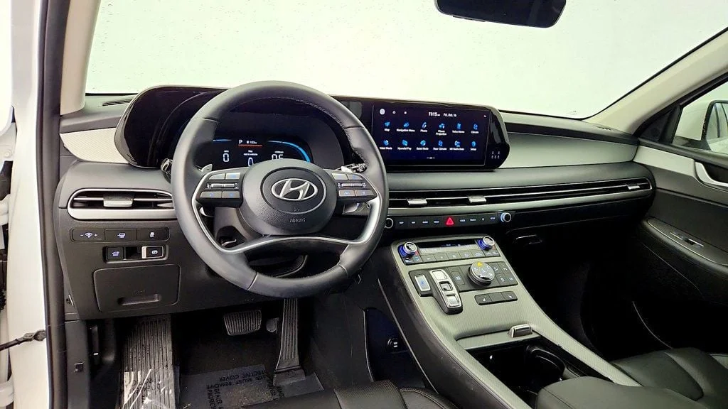 Used 2023 Hyper White Hyundai XRT AWD image 14
