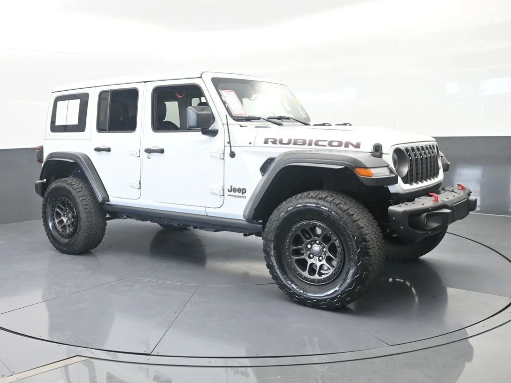 Used 2022 Bright White Clearcoat Jeep Unlimited Rubicon image 8