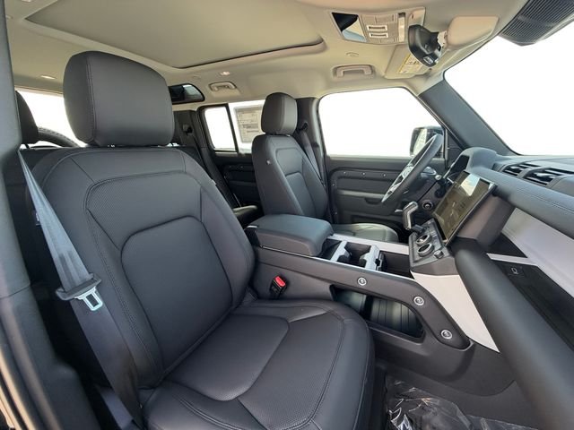 New 2026 Santorini Black Land Rover S image 16