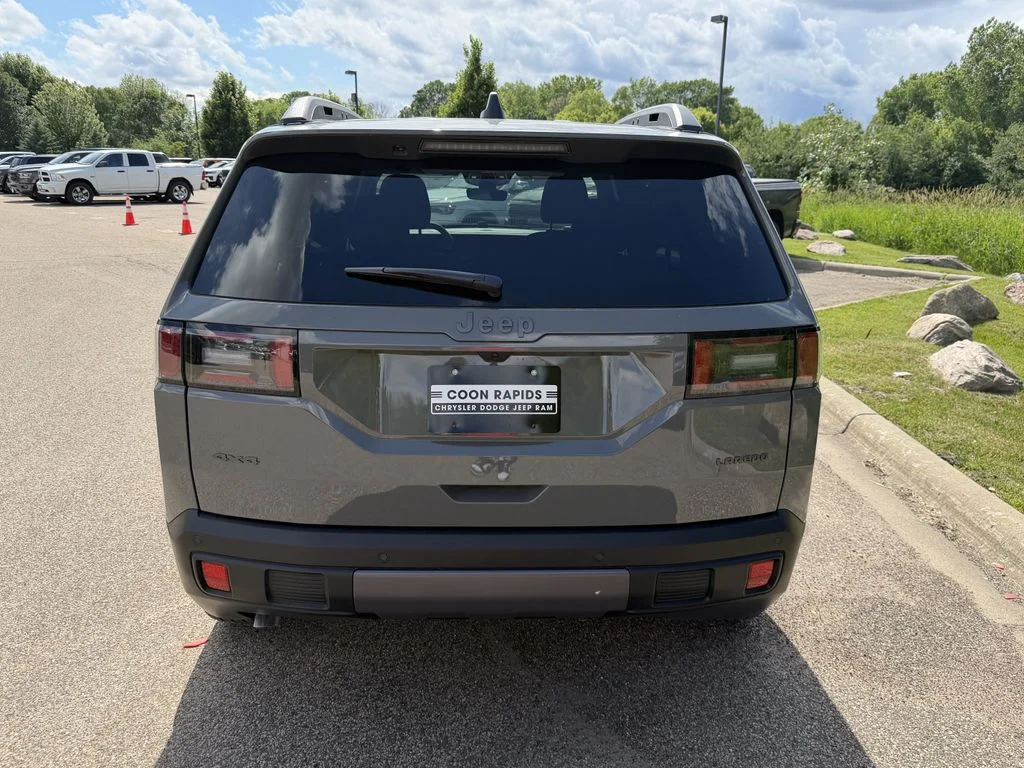 New 2026 Sting-Gray Clear-Coat Exterior Paint Jeep Laredo image 9