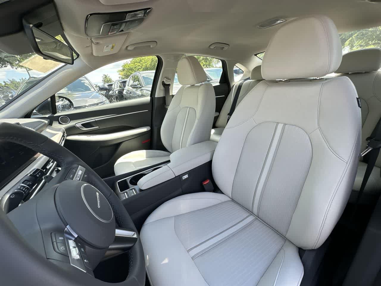 2025 Hyundai Sonata Hybrid SEL - Photo 43