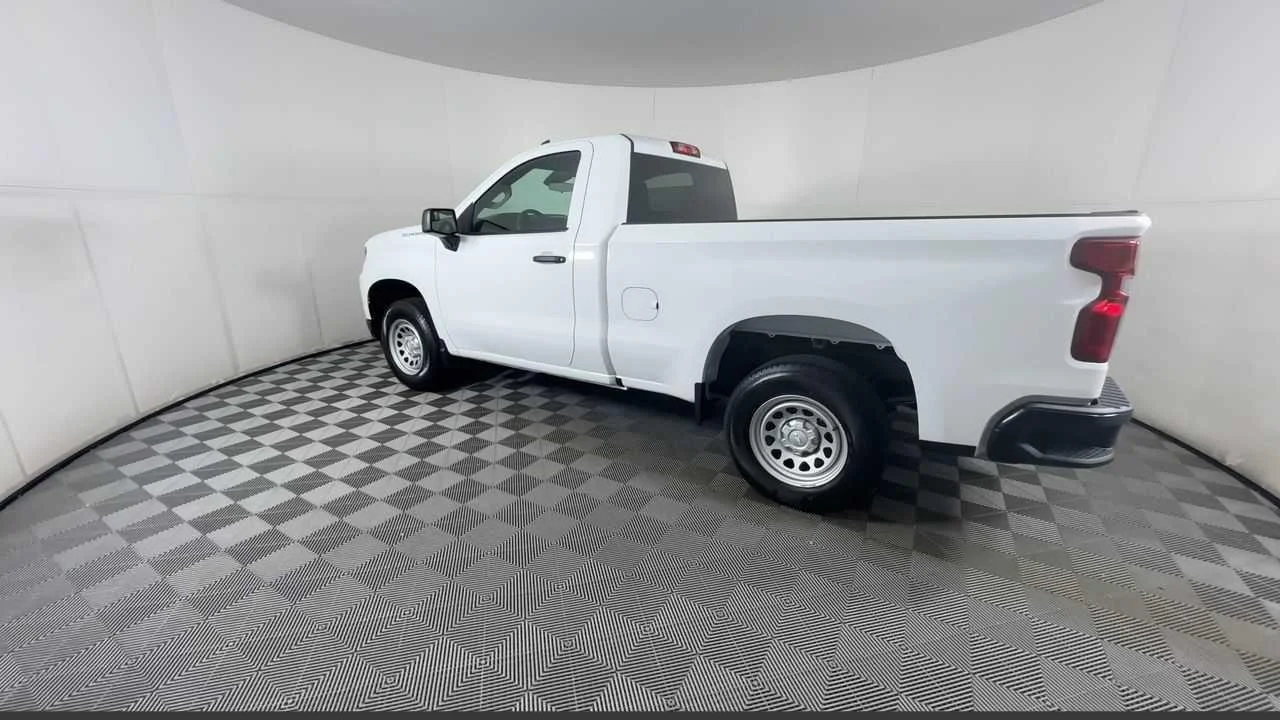 New 2026 Summit White Chevrolet WT image 12