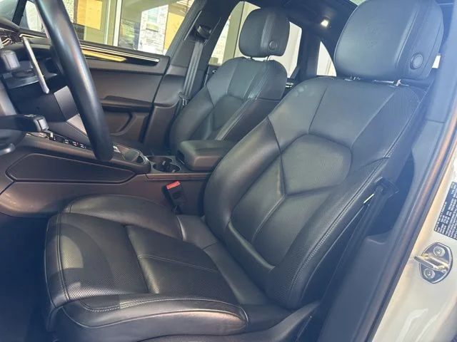2022 Porsche Macan Base - Photo 20