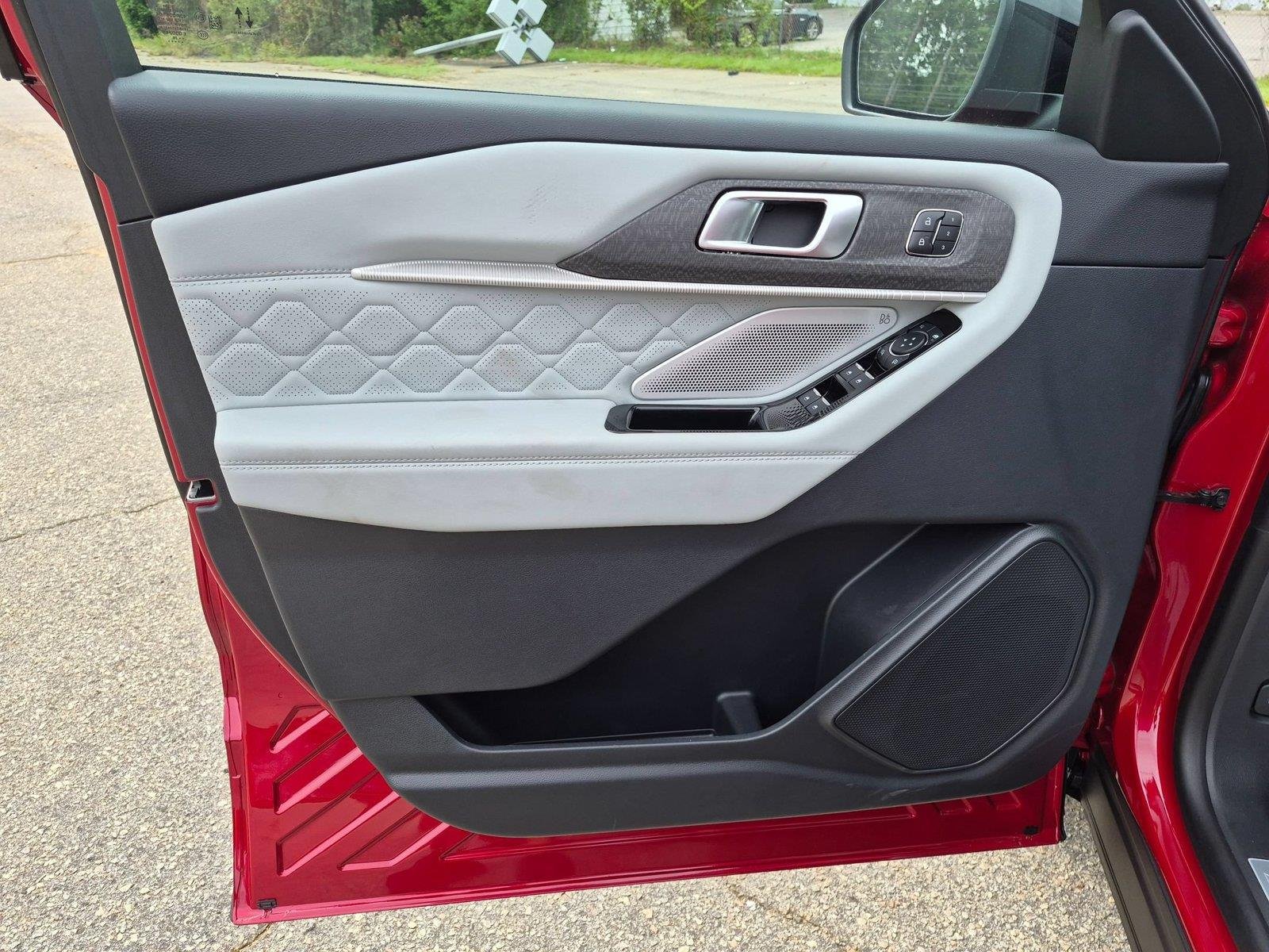 New 2026 Rapid Red Metallic Tinted Clearcoat Ford Platinum image 11