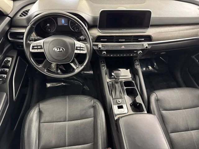 Used 2020 White Kia EX image 25