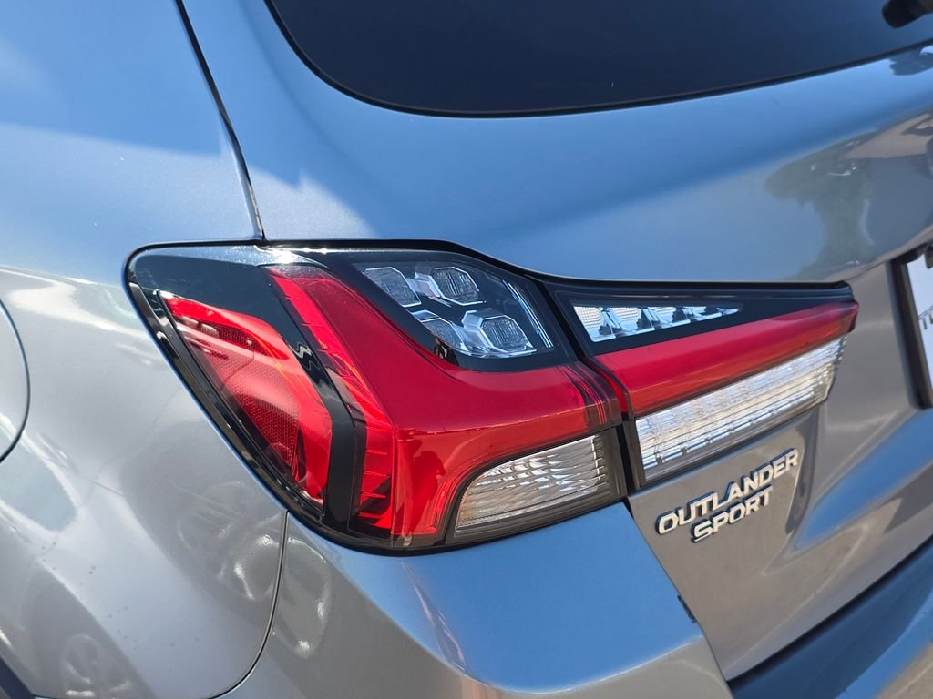 Used 2024  Mitsubishi 2.0 SE image 14