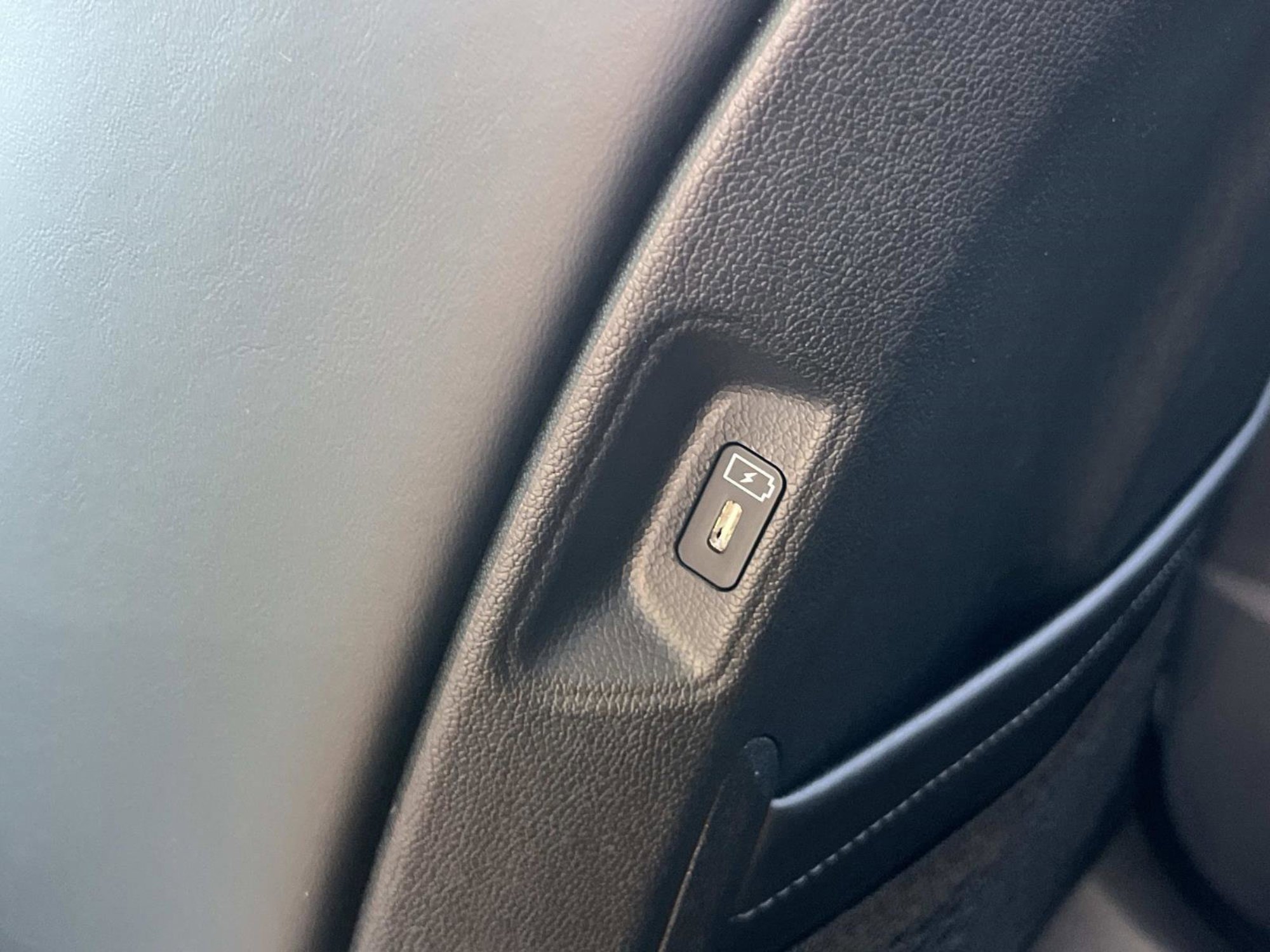 New 2026 Glacial White Pearl Kia S image 18