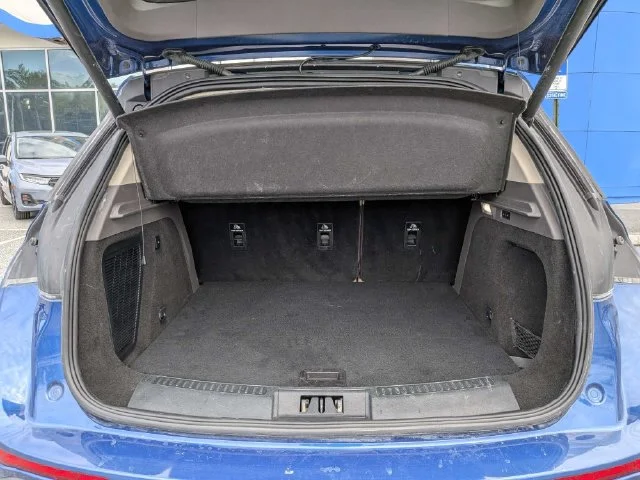 Used 2020 Blue Lincoln Reserve image 11