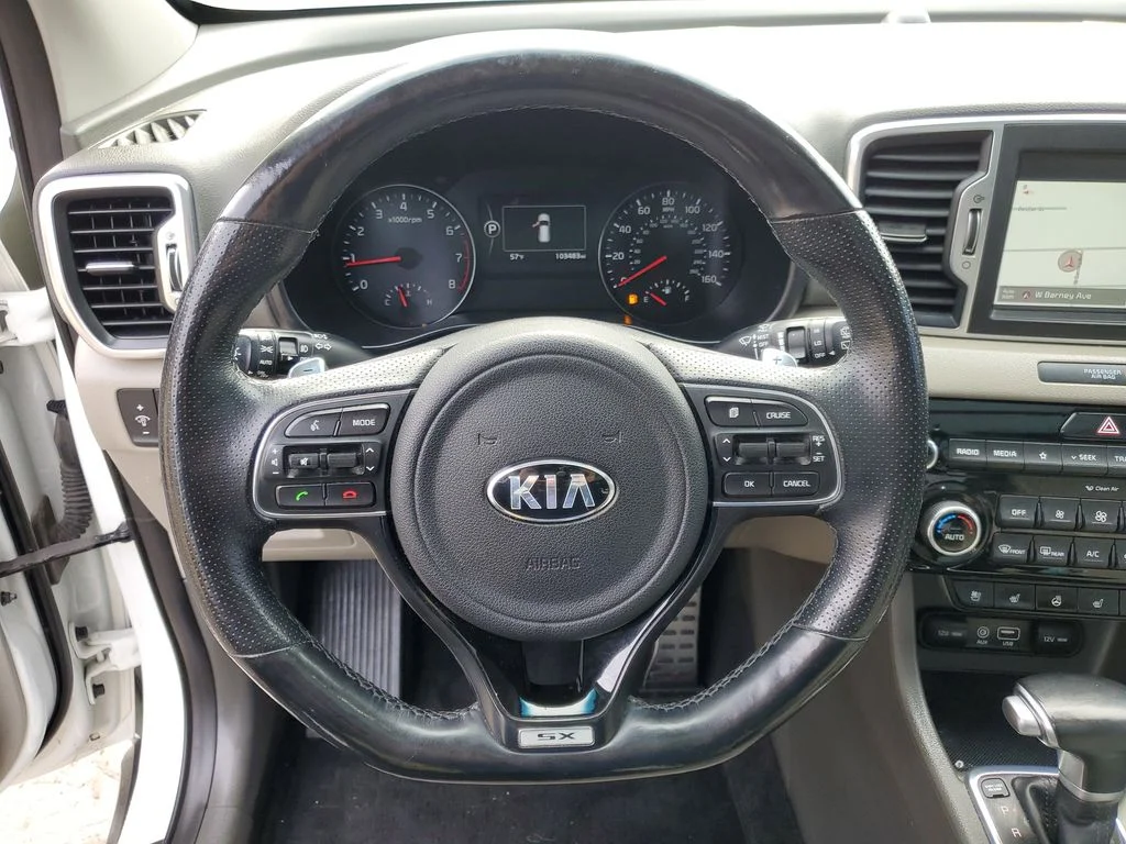 Used 2018 White Kia SX image 23
