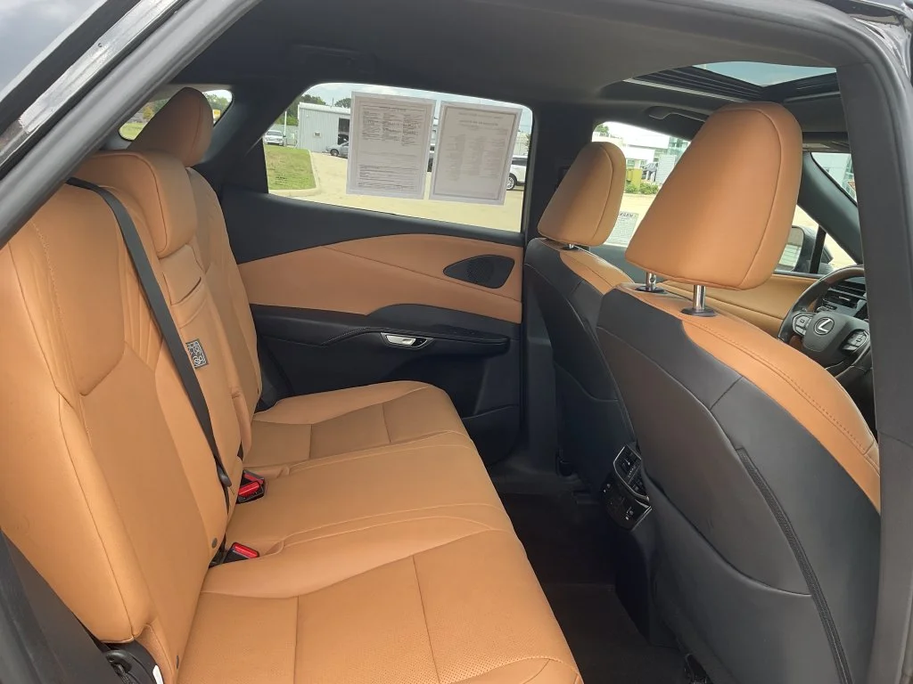 Used 2023 Black Lexus 350 Premium image 16