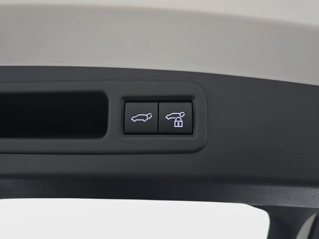 New 2026 Eminent White Pearl Lexus PREMIUM image 13