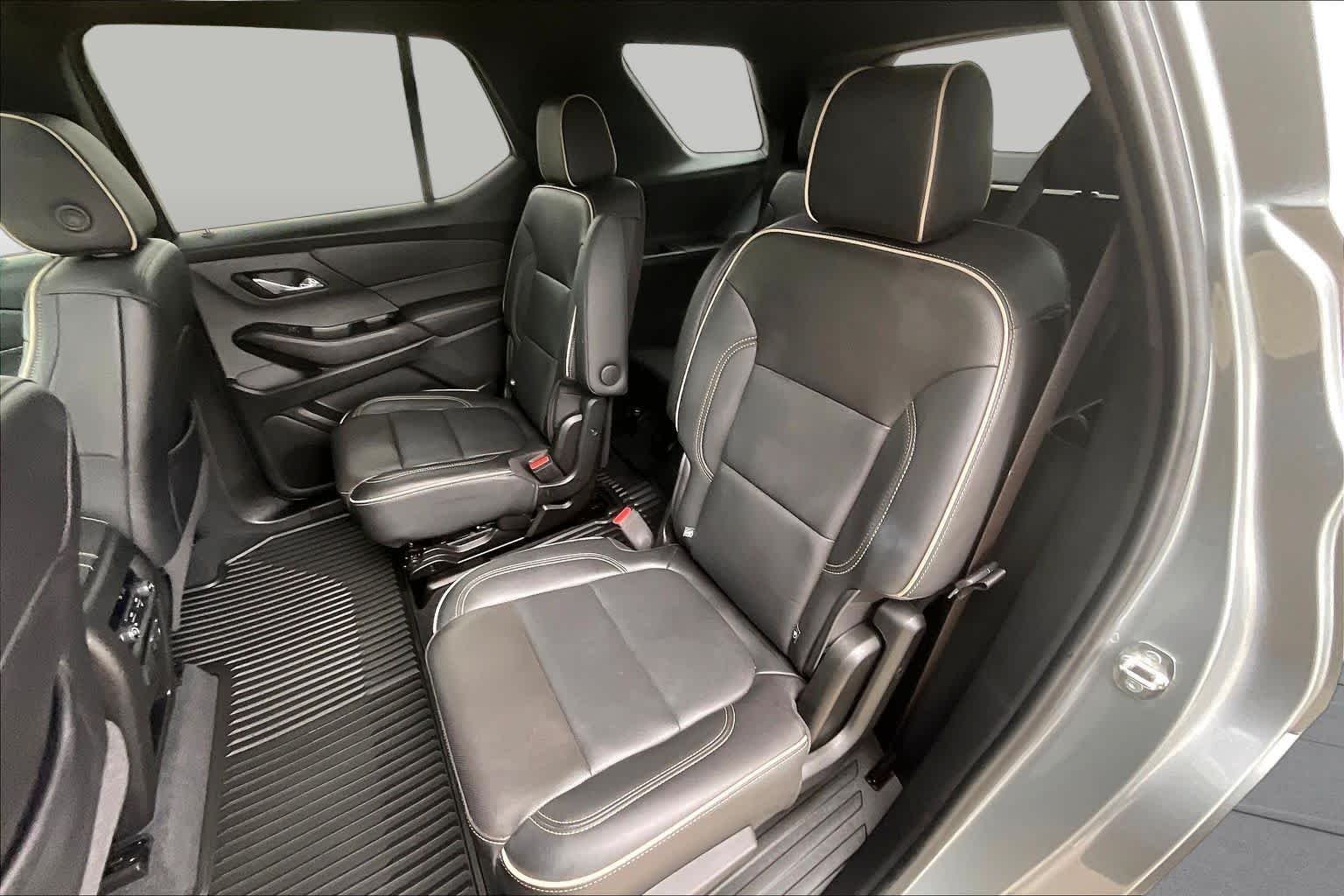 Used 2023 Sterling Gray Metallic Chevrolet Premier image 21