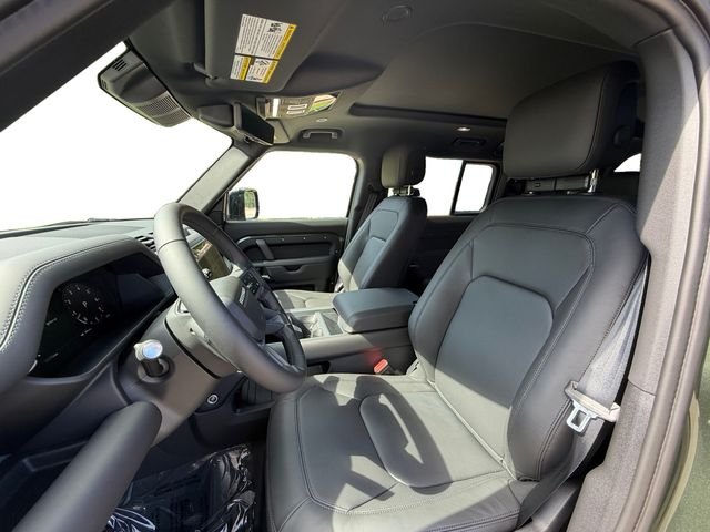 New 2026 Woolstone Green Land Rover X-Dynamic SE image 10