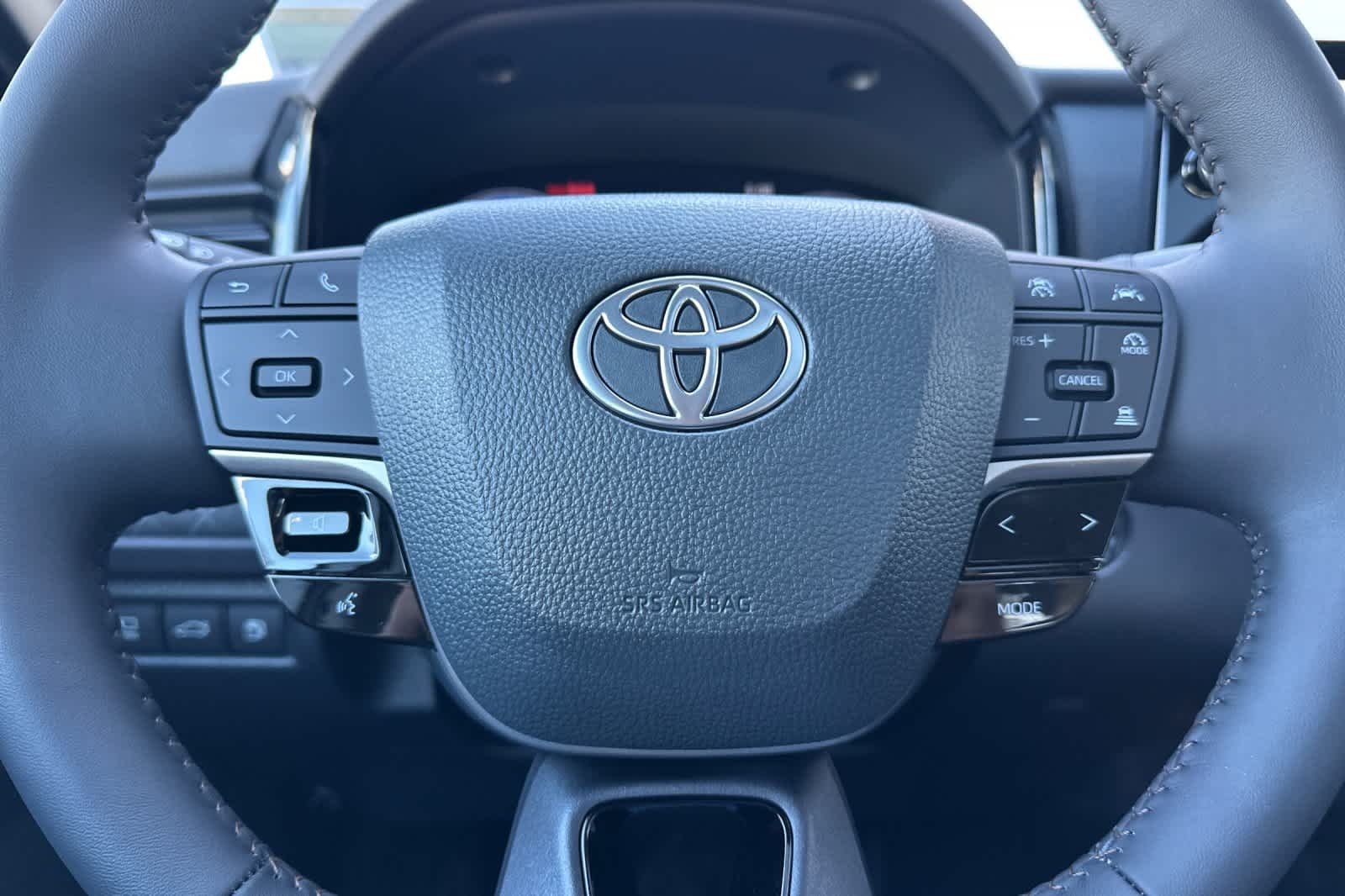 New 2026 Heavy Metal <sup>1</sup> Toyota  XLE image 21