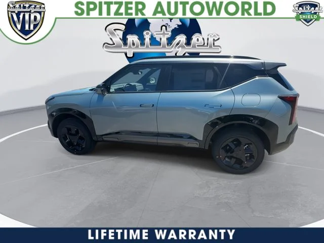 New 2027 Iceberg Green Kia X-Line image 6