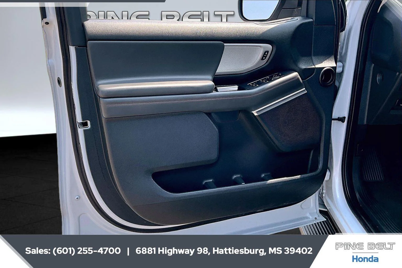 Used 2025 Space Silver Ford Active image 17