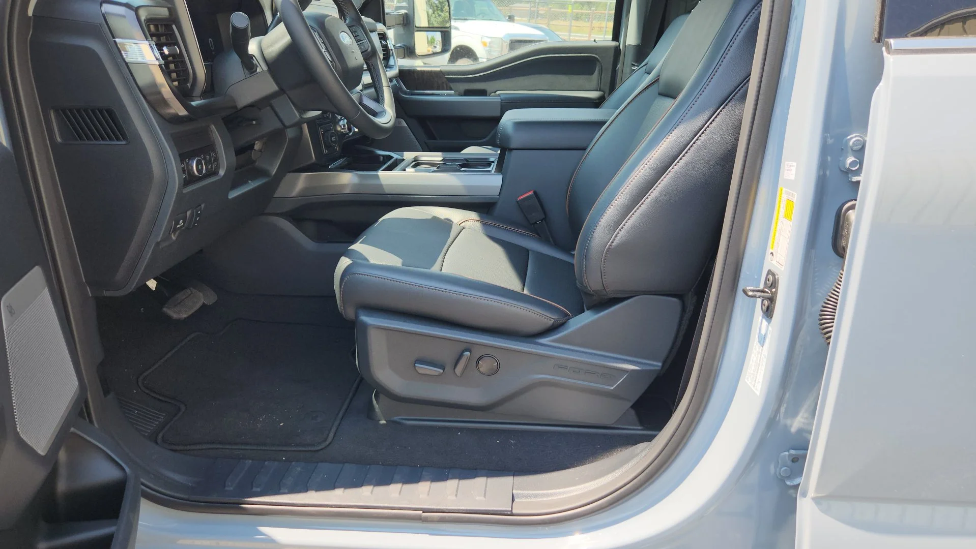 New 2026 Glacier Gray Metallic Tri-Coat Ford LARIAT image 13