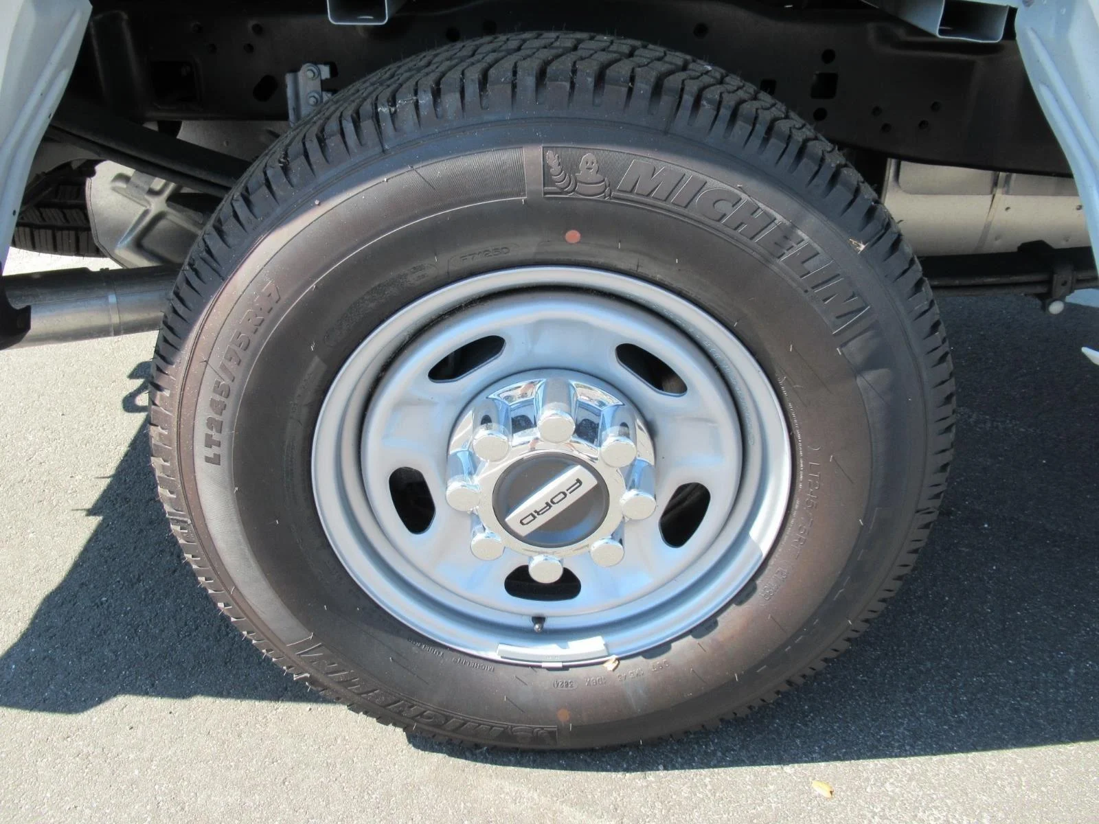 New 2024 Oxford White Ford F-250® XL image 10