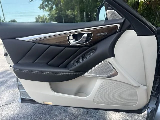 Used 2018 Blue INFINITI 3.0t LUXE image 27