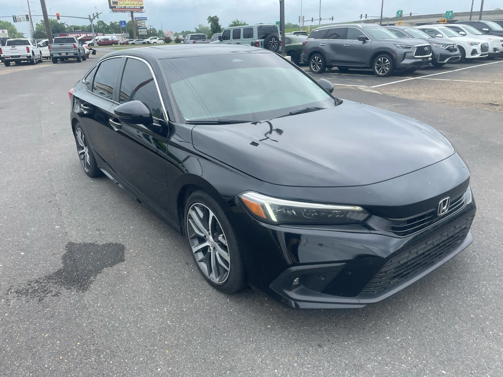 2022 Honda Civic Touring CVT's photo