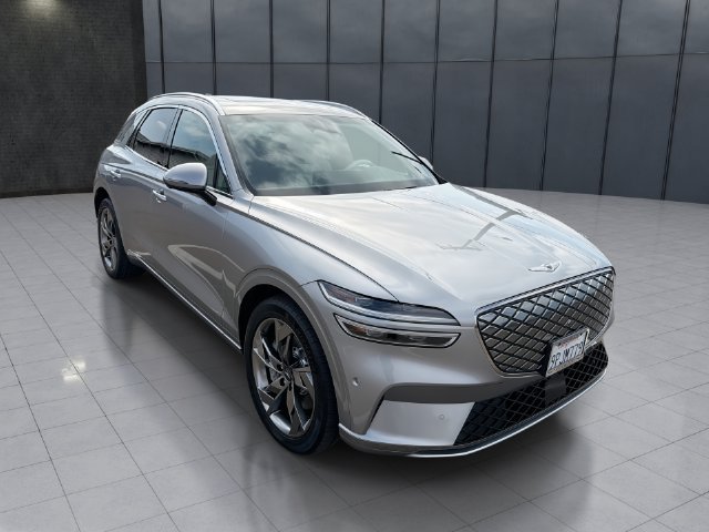 Certified Used 2025 Silver Genesis Advanced image 1