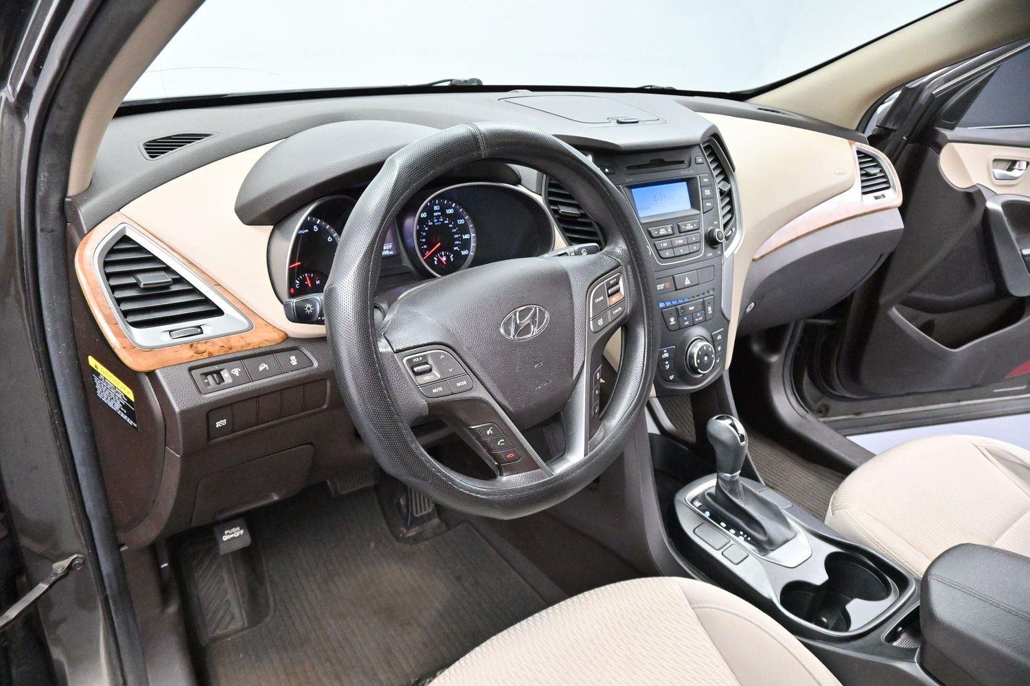 Used 2013 Cabo Bronze Hyundai Sport image 14