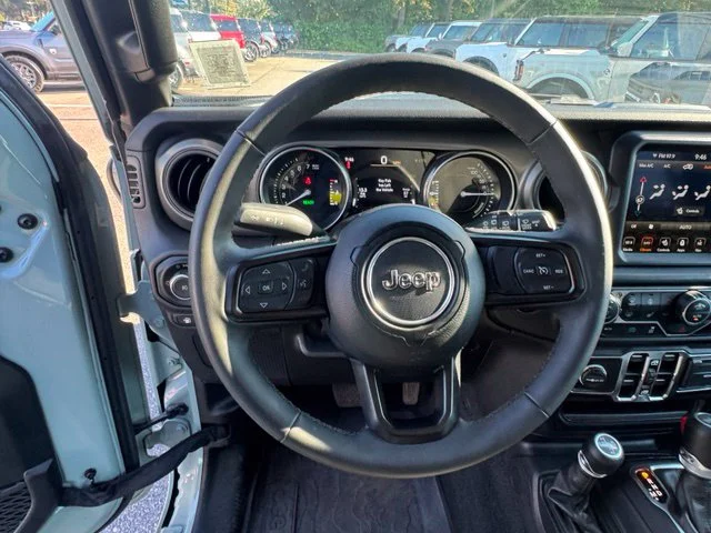 Used 2023  Jeep Willys 4xe image 15