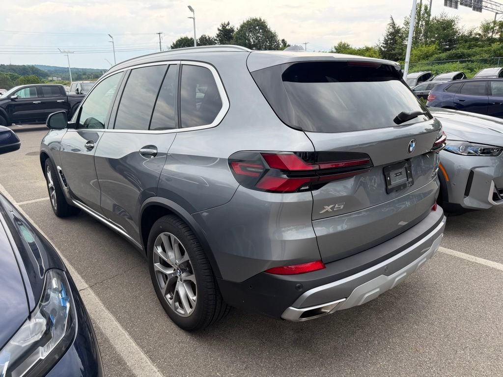 Certified Used 2025 Not Available BMW xDrive40i image 3