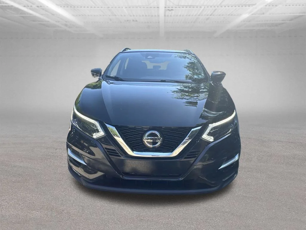 Used 2020 Black Nissan SL image 9