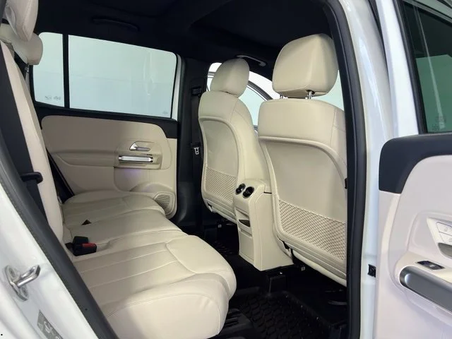 Used 2022 White Mercedes-Benz GLB 250 image 48