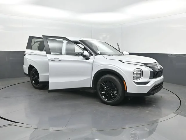 New 2026 White Mitsubishi ES 1.5T 2WD image 32