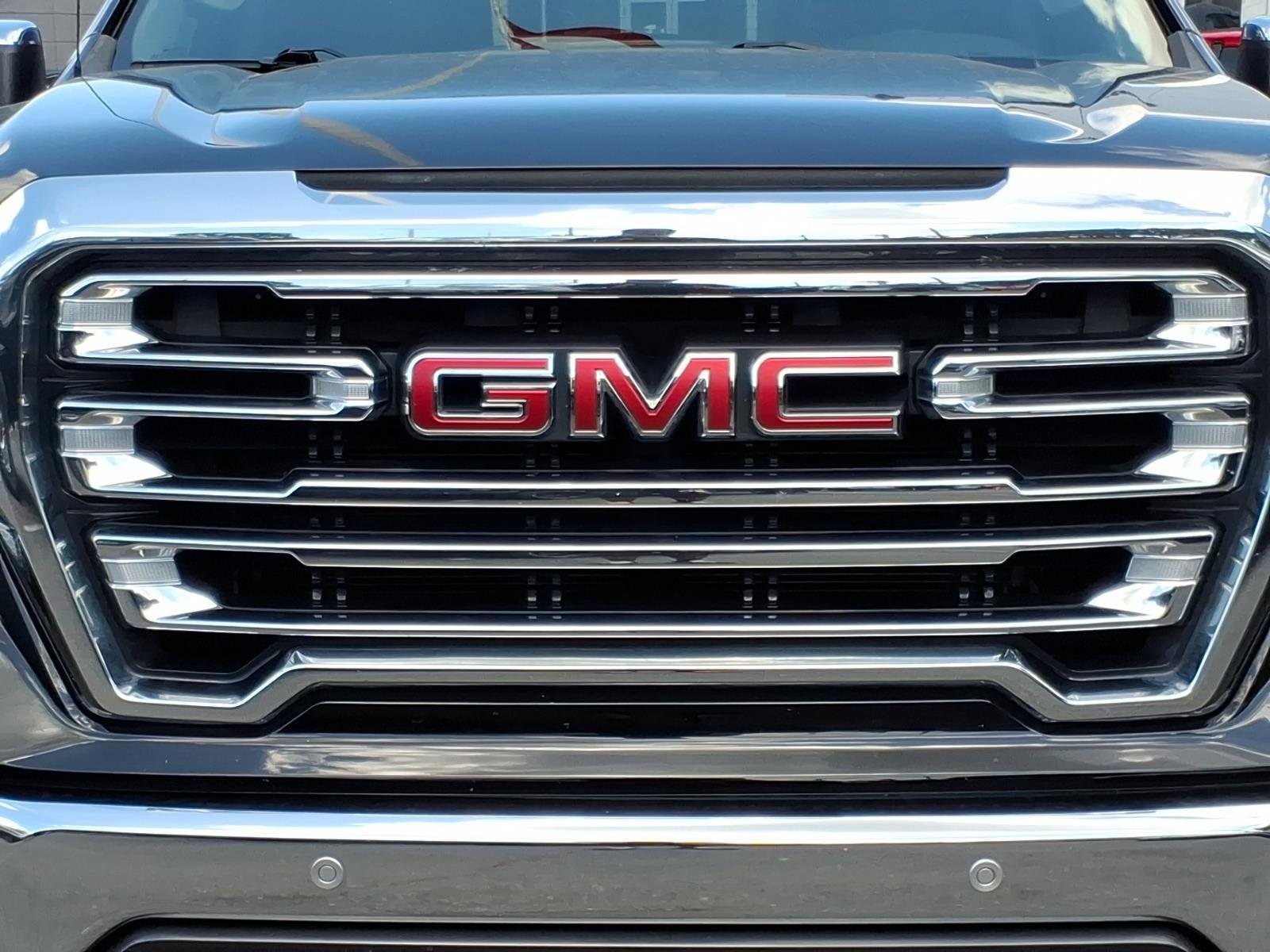 Used 2021 Onyx Black GMC SLT image 16