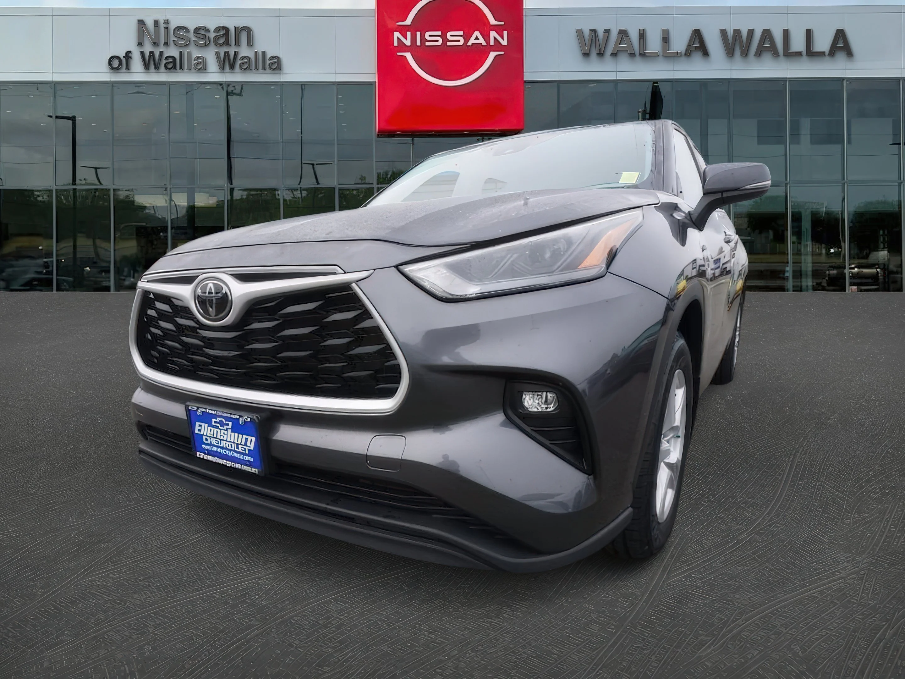 2024 Toyota Highlander LE - Photo 9