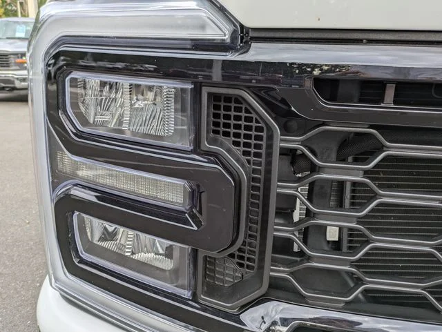 New 2026 Star White Metallic Tri-Coat Ford F-250® Lariat® image 10