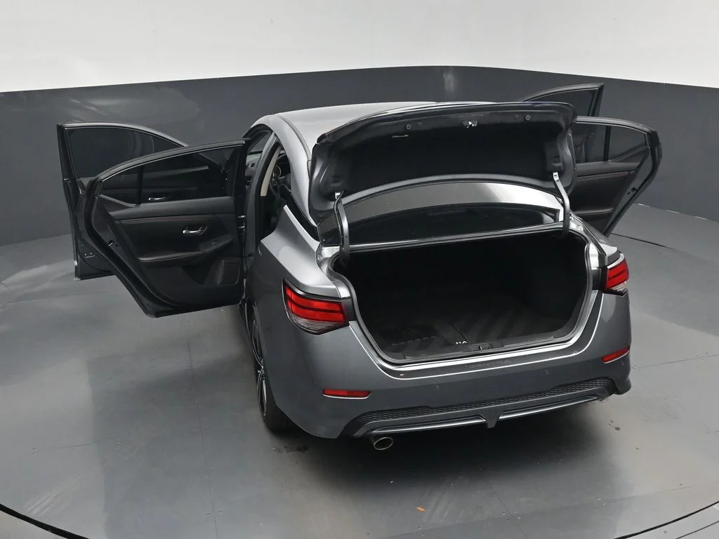 Used 2022 Gray Nissan SR image 30