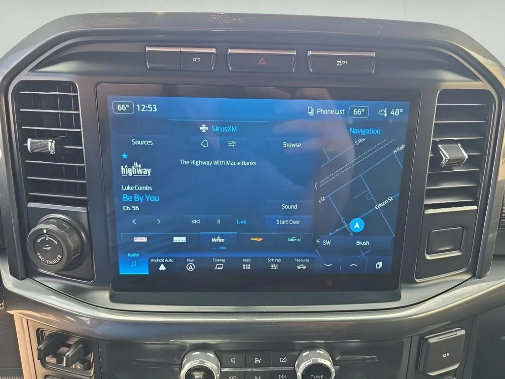 Used 2022 White Ford  image 9