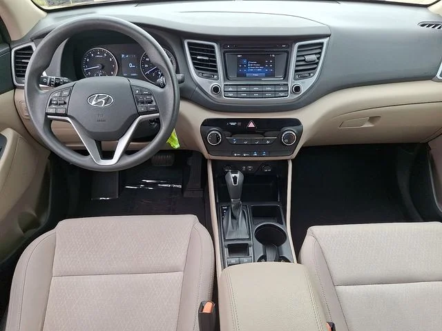 Used 2017 Red Hyundai SE image 15