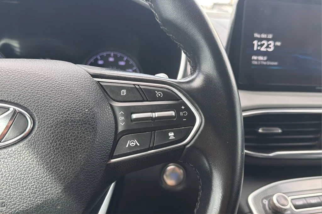 Used 2023 Gray Hyundai SEL image 23