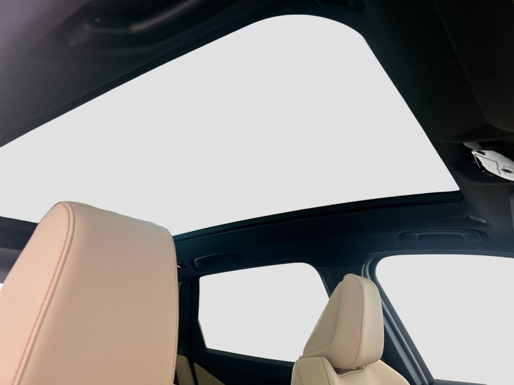 New 2026 Alpine White BMW 30 xDrive image 17