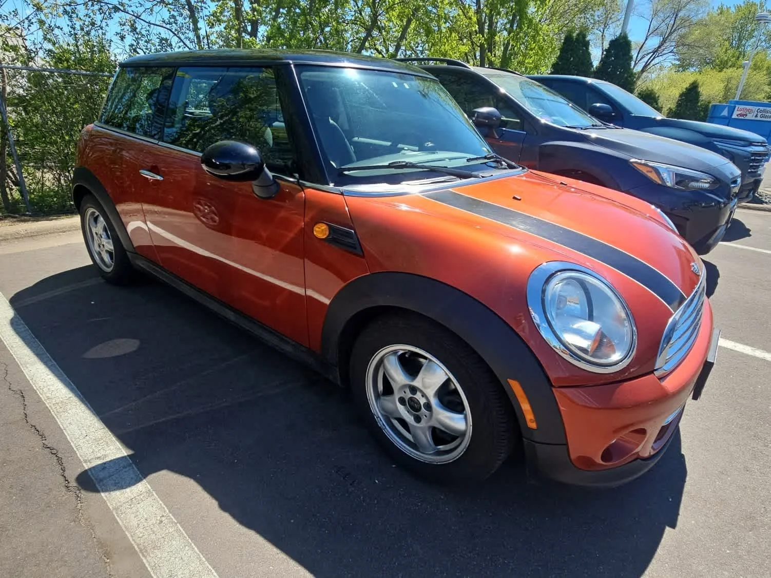 Used 2011 MINI Cooper Base with VIN WMWSU3C58BT253684 for sale in Hopkins, Minnesota