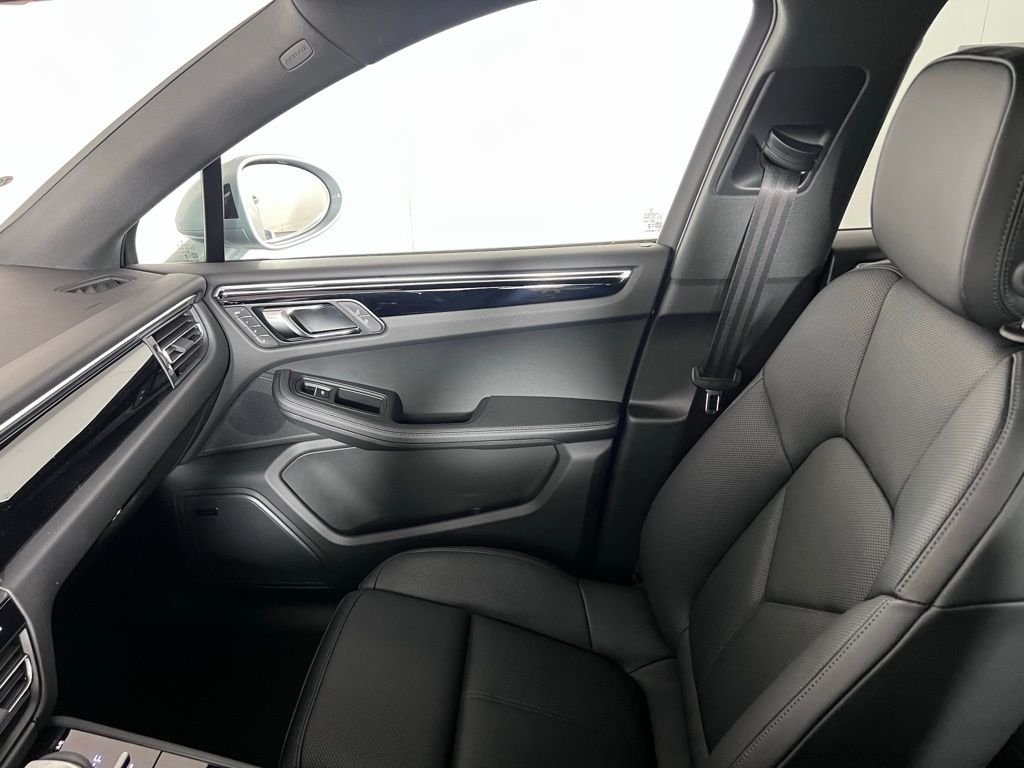 New 2026 Silver Porsche  image 19